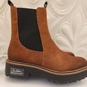 Sam Edelman " Laguna" Waterproof Chelsea Lug Boots. NWOT. Size 8